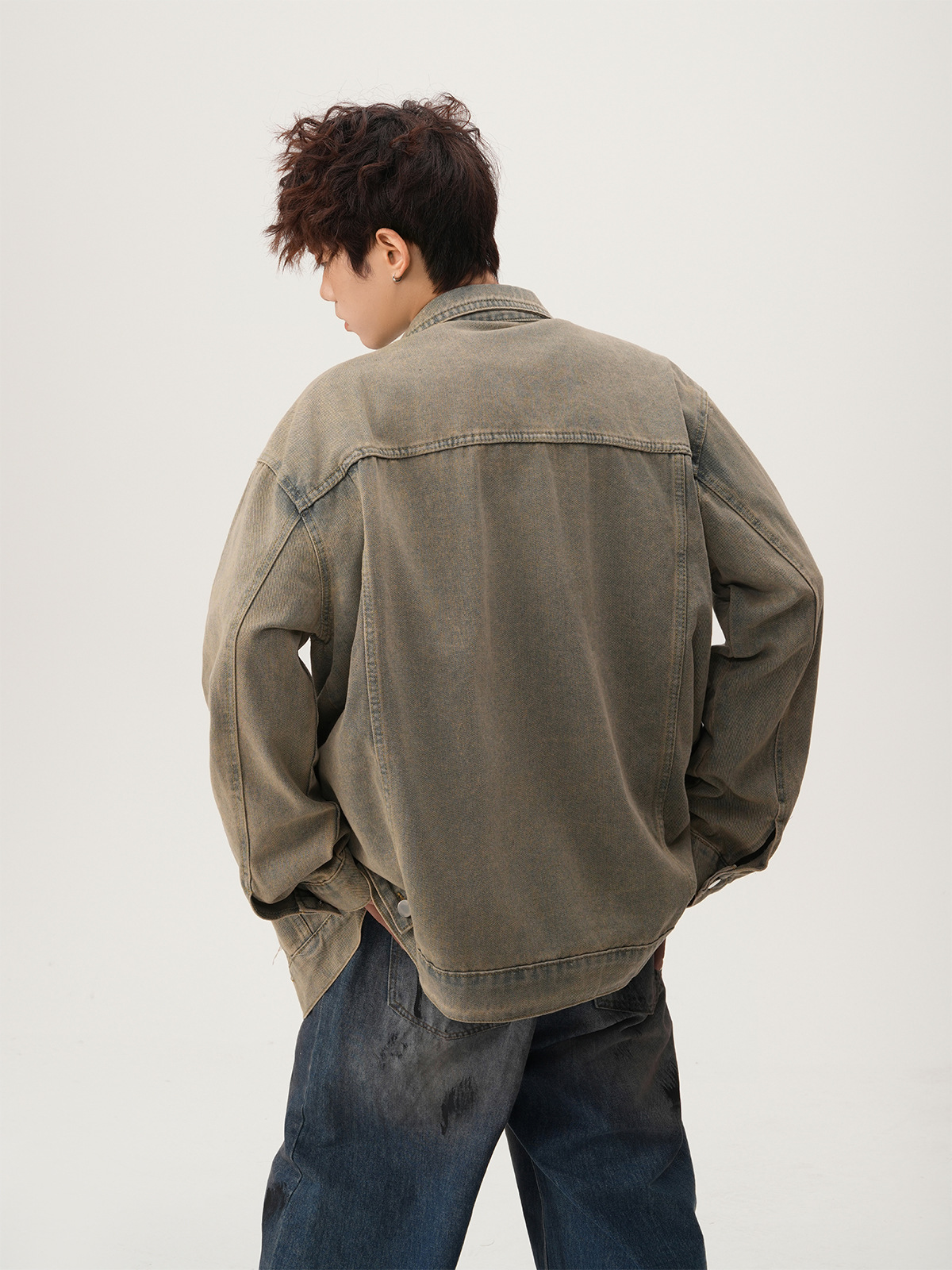แจ็คเก็ตยีนส์ขาดสไตล์อเมริกัน  - Denim Jacket Vintage บทวิจารณ์และราคา